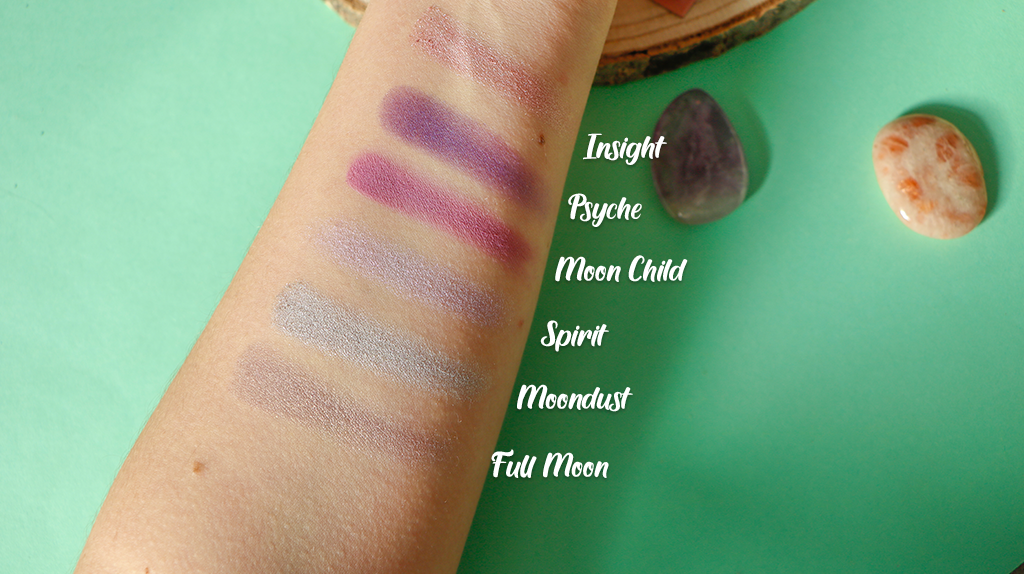 Swatch-Athr-beauty-moonlight-crystal-palette-1