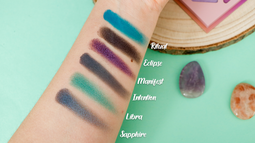 Swatch-Athr-beauty-moonlight-crystal-palette-2